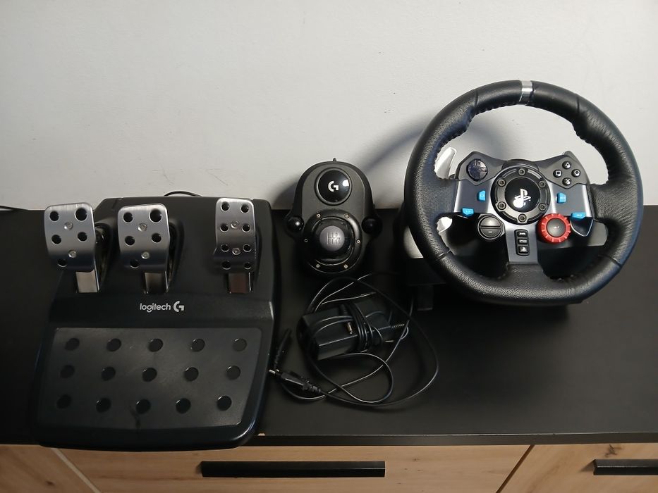 Kierownica Logitech g29 z drążkiem zmiany biegów