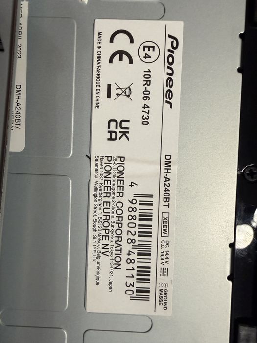 Radio Pioneer DMH-A240BT 2 din jak nowe