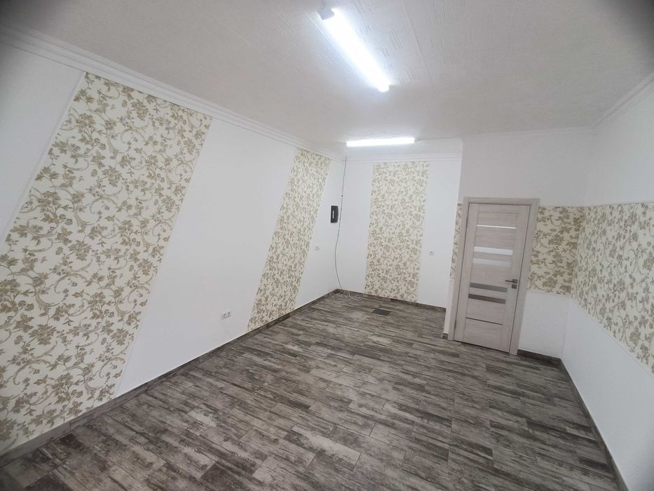 ОФІСНЕ ПРИМІЩЕННЯ 22 кв.м. з ЄВРОРЕМОНТОМ у центральній частині міста!