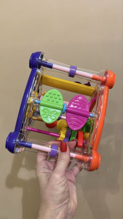 Дитяча іграшка розвиваючий трикутник