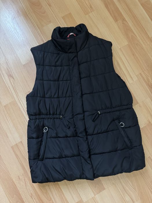 Жилет пуховий чорний