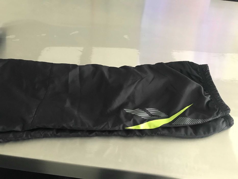 Calças desportivas homem reebok M