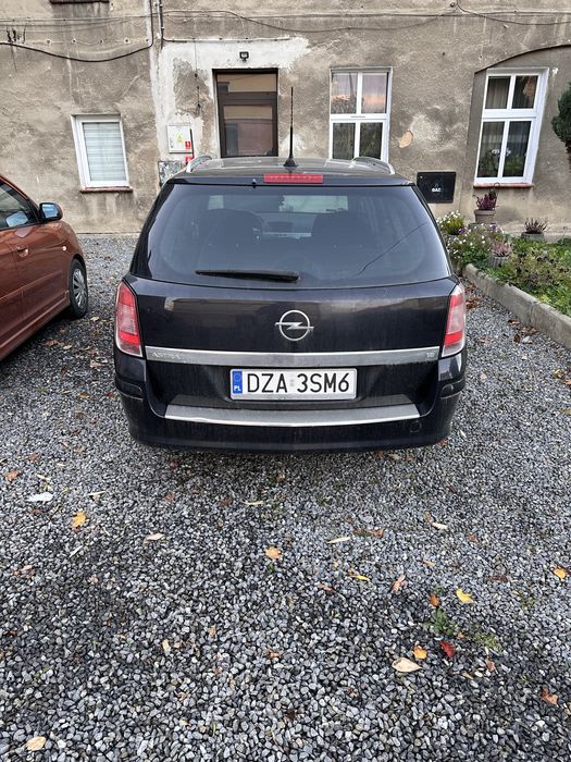 Opel Astra H 1.8 140km do remontu