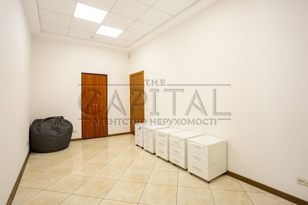 Продаж офісу, вул. Івана Мазепи, Печерськ