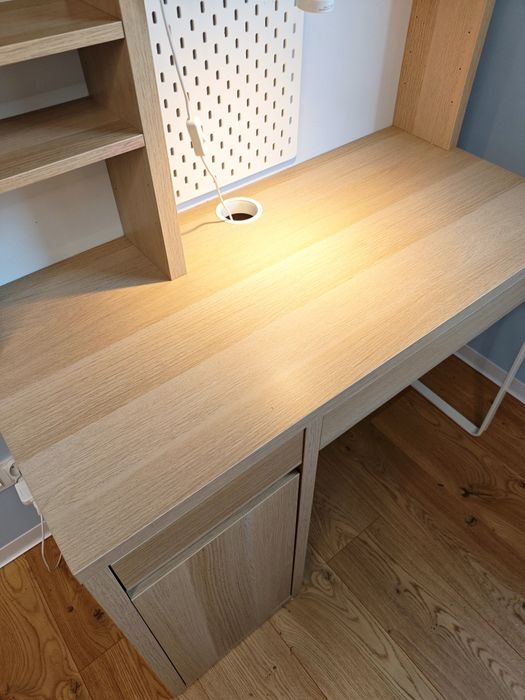 Biurko Micke Ikea + dodatki