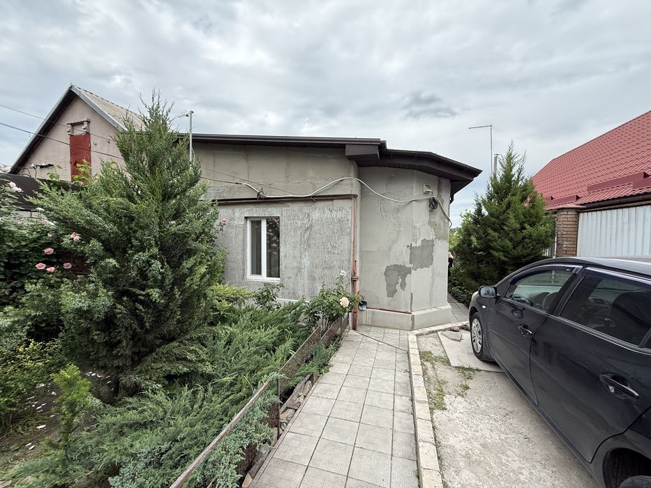 Продам 1/2 будинку в Шевченківському районі