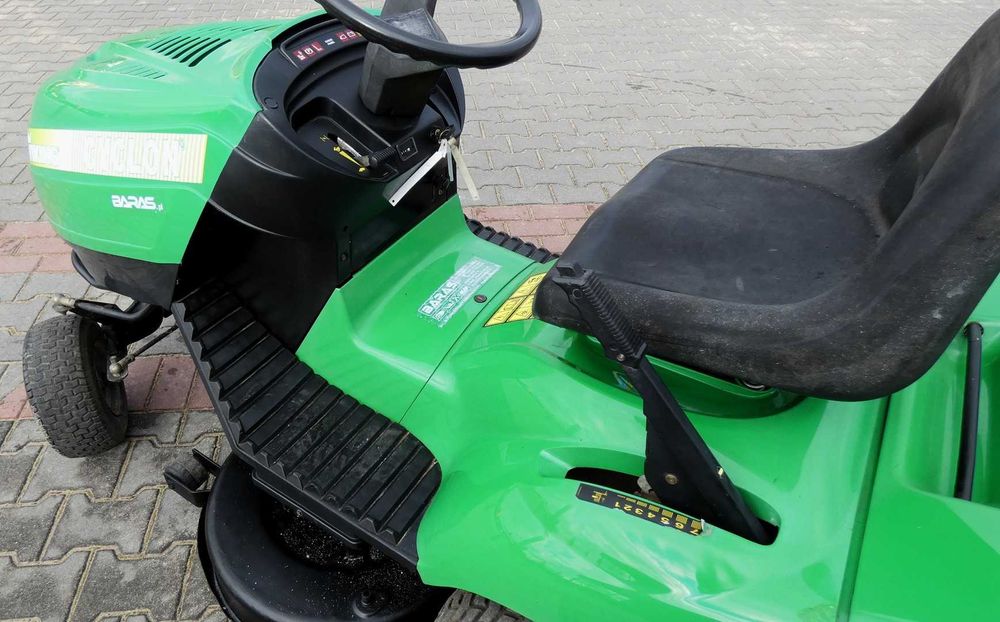 Traktorek kosiarka Viking Cyclon NOWY SILNIK (260224.6) - Baras