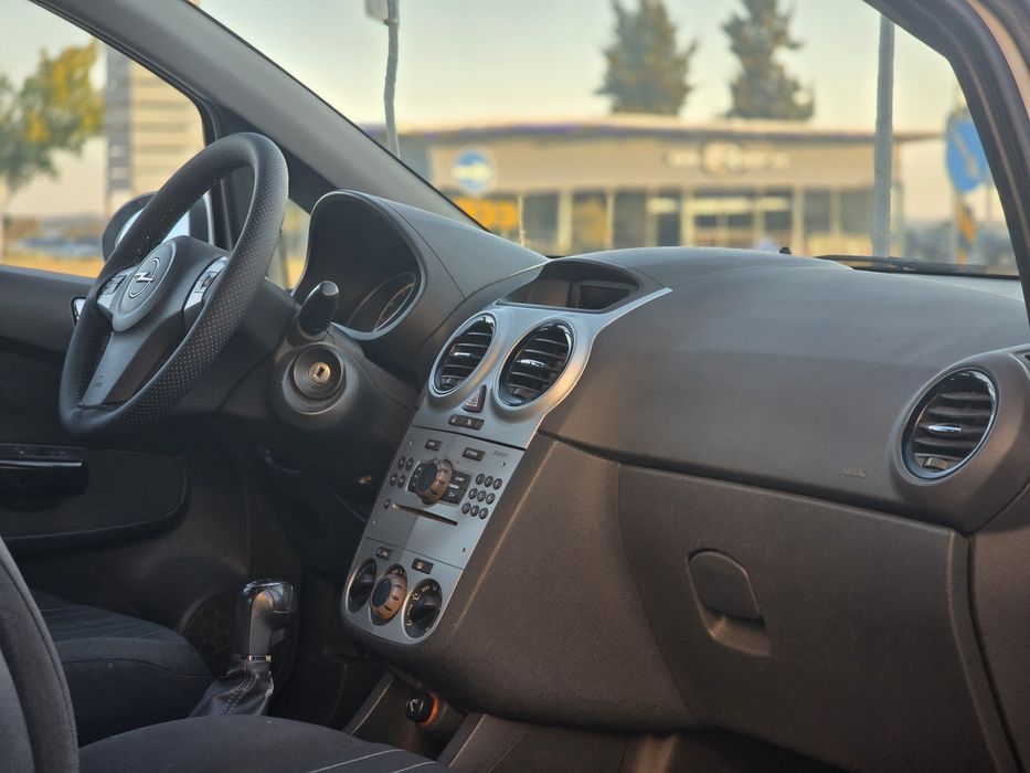 Opel Corsa D 1.2 (2010)