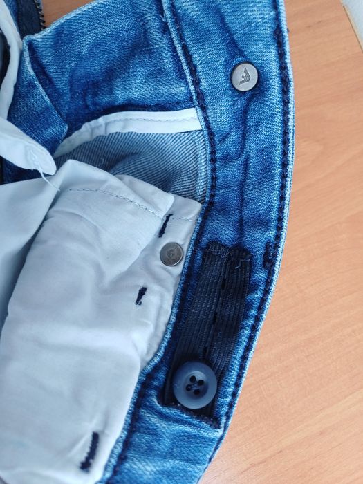 Детские джинсы EMPORIO ARMANI  оригинальные  5 лет/ 112 см