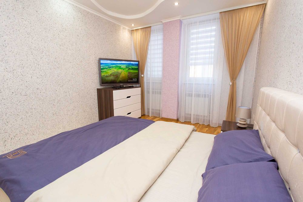 Центр. Богдана Хмельницького. Звітні документи. Квартира подобово