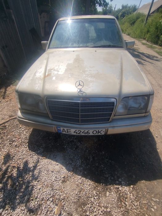 Капот Мерседес 124