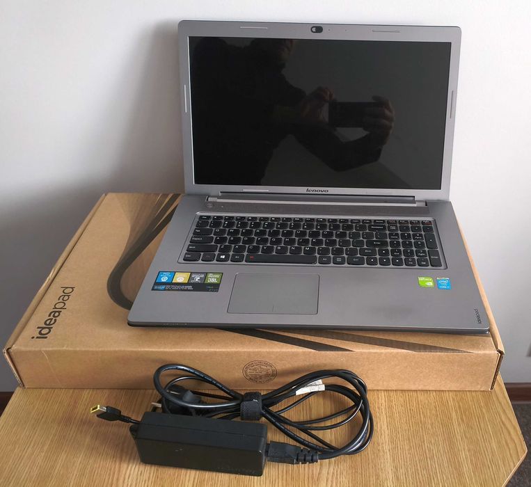 LENOVO Z710 17" 1TB i7 12 GB