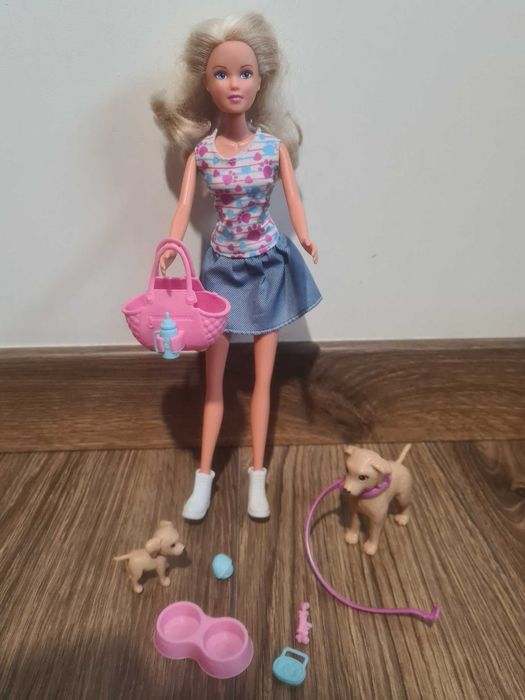 Lalka Steffi na Spacerze z Pieskami uroczy szczeniaczek - Barbie
