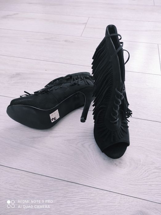 Nowe piękne buciki roz 39