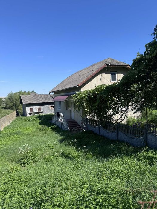 Продам будинок біля франківська