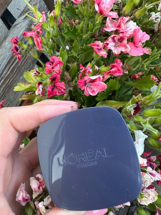 Krem Loreal Revitalift laser na dzień nowy na zmarszczki do twarzy