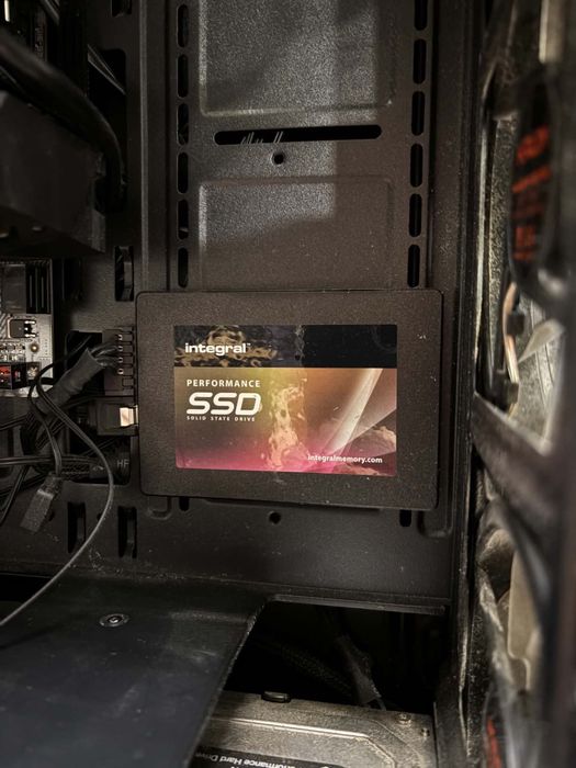 Komputer Do Gier    RTX 2060 | i5-10400F | be quiet! | Z490