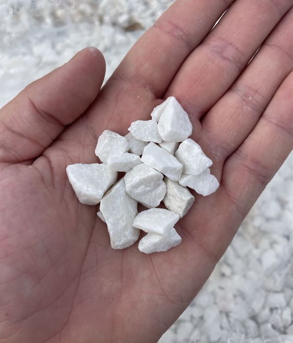 BIAŁA MARIANNA EXTRA WHITE Śnieżnobiały Kamień 8-16, 32 Grys Akwarium