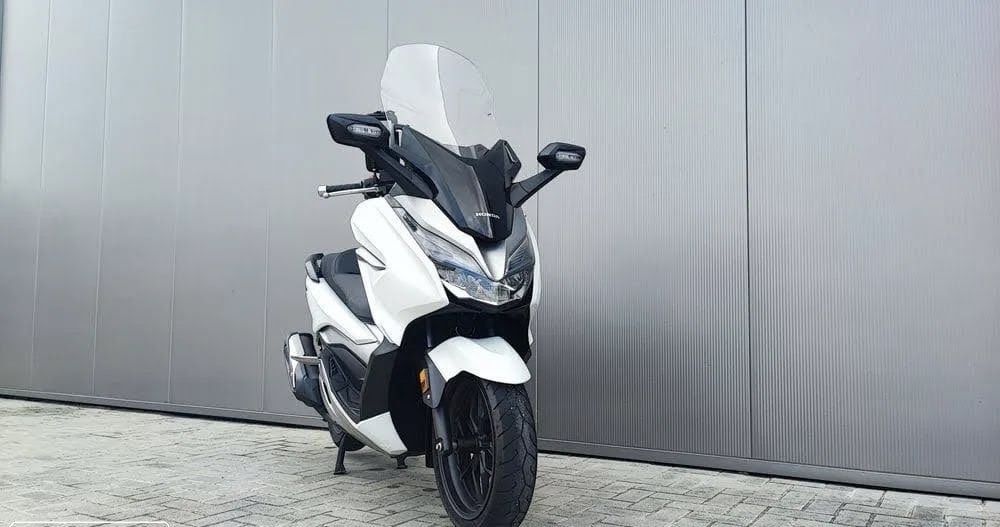 Mota Honda Forza 300