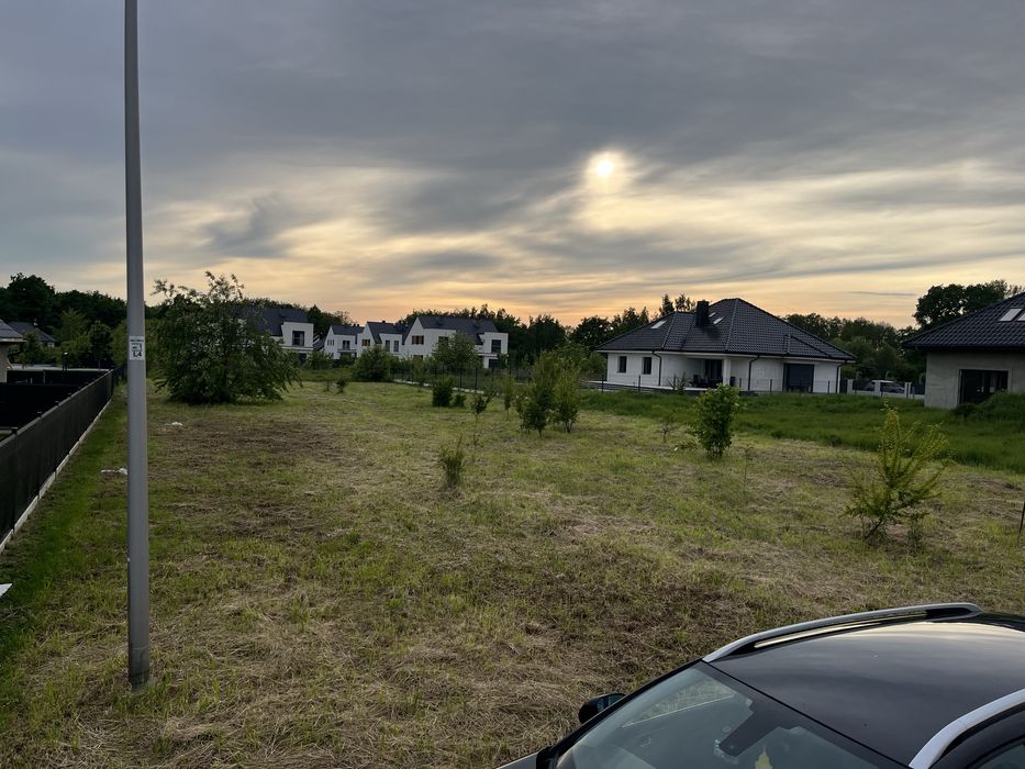 Dzialka budowlana 13,3ar asfalt latarnie MPZP Olesnica Cieśle