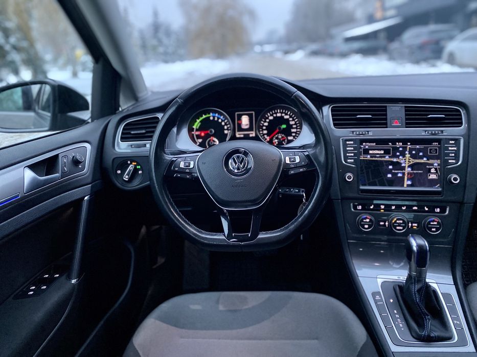 Volkswagen e-golf 24кВт 2014p
