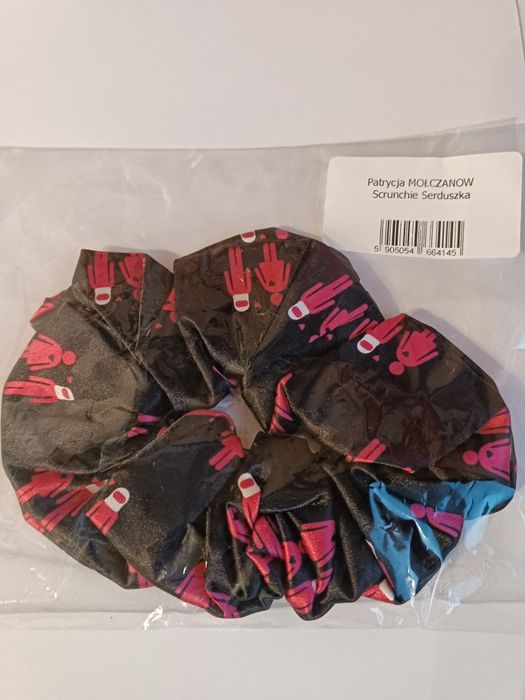 Scrunchie Patrycji KOCHAŁAM BARDZIEJ czarna