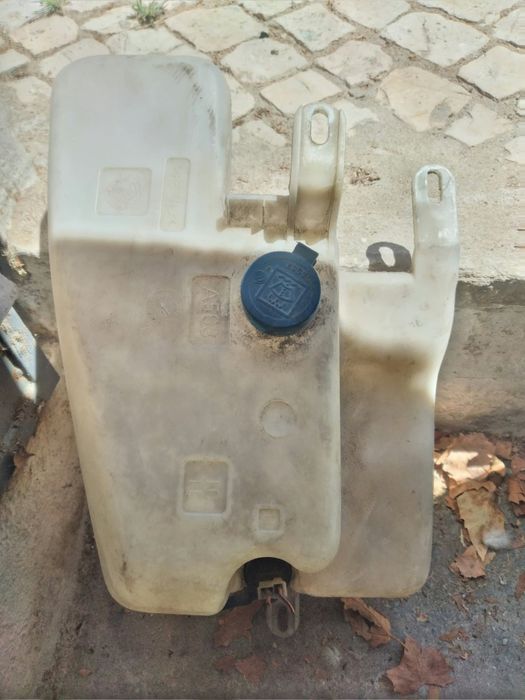 Depósito limpa vidros Fiat