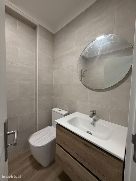 Apartamento De 54 M² Totalmente Remodelado A Estrear