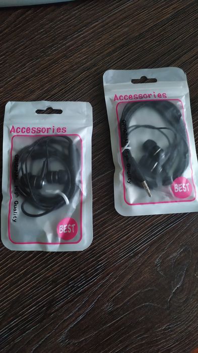Проводные наушники за 2 пари