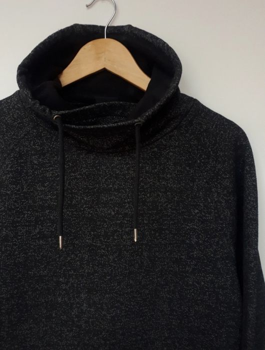 Sweat de Homem Gola Alta traçada