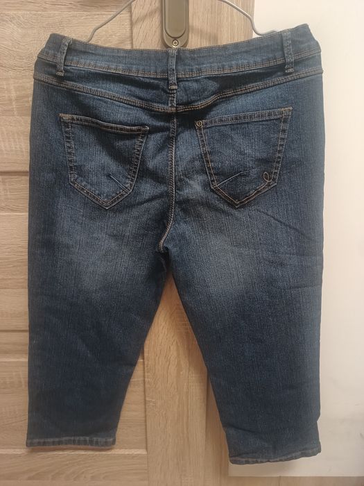 Damskie jeansowe spodnie rybaczki denim style C&A