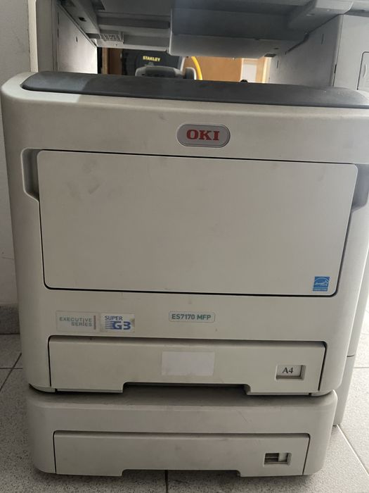 Impressora laser multifunçoes  profissional