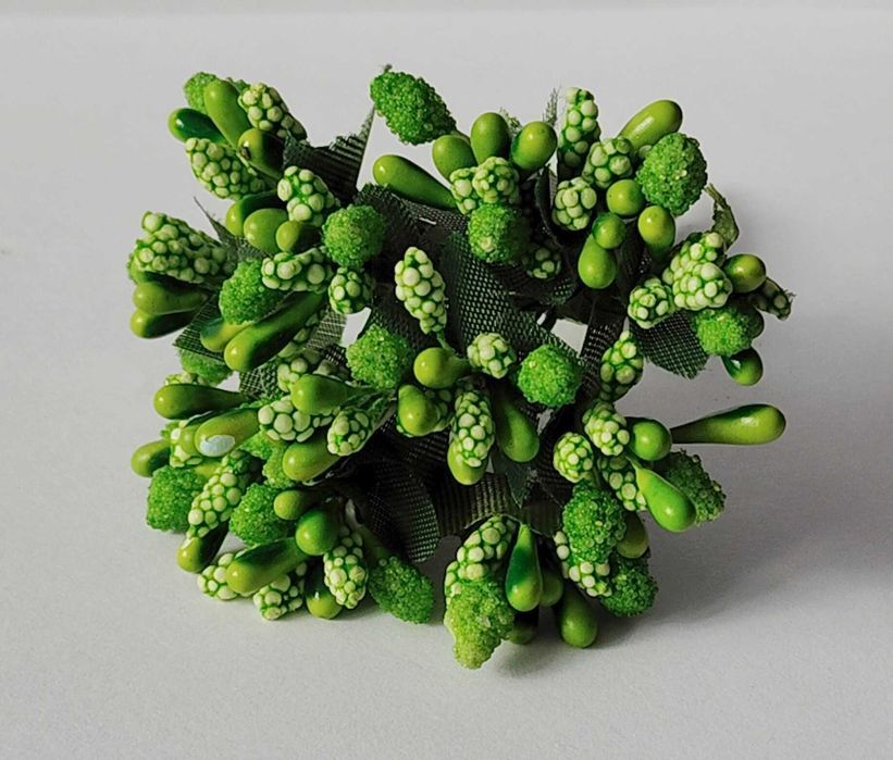 Jasny zielony pręciki ryżyk kaszka kwiatki na druciku bukiecik 12 szt.