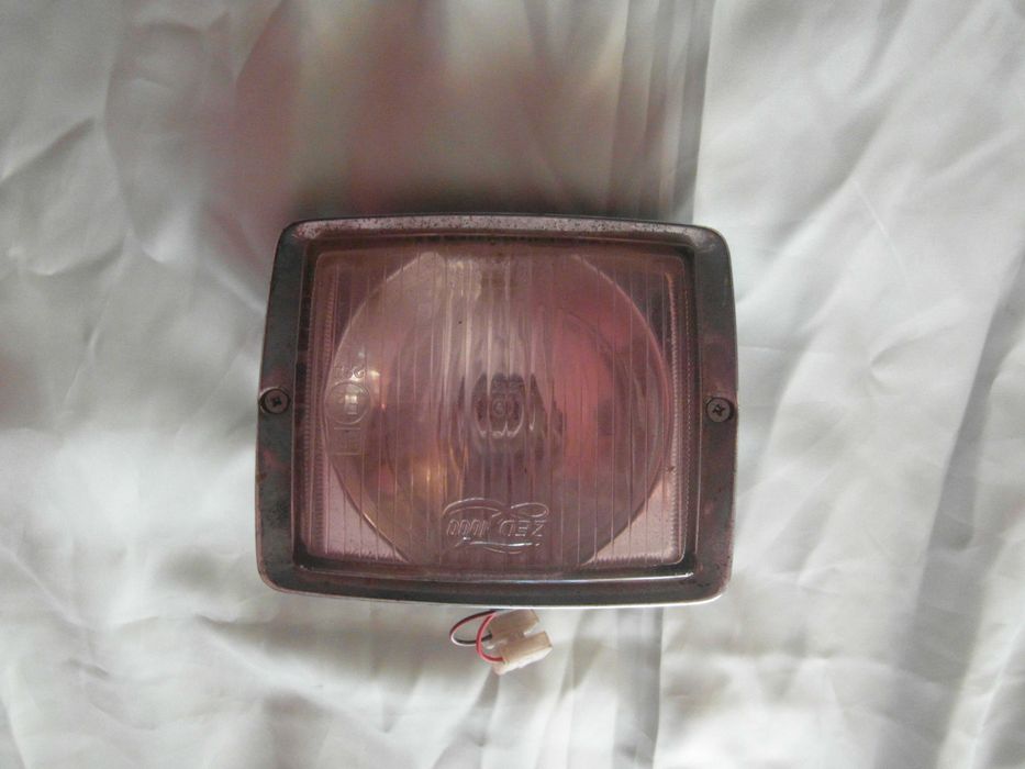 Farol e farolim carro antigo