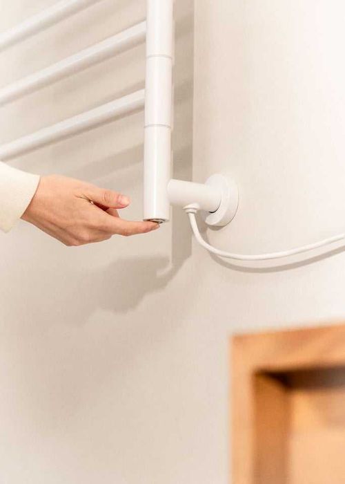 CREATE - Toalheiro elétrico 80W com barras giratórias de 180º - Branco