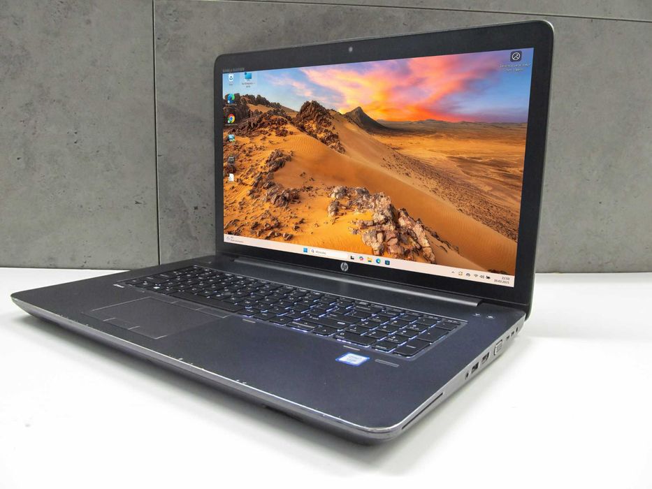 B. MOCNY HP Zbook 17 G4 XEON E3 1535M 32GB 512SSD NVIDIA QUADRO M4000M