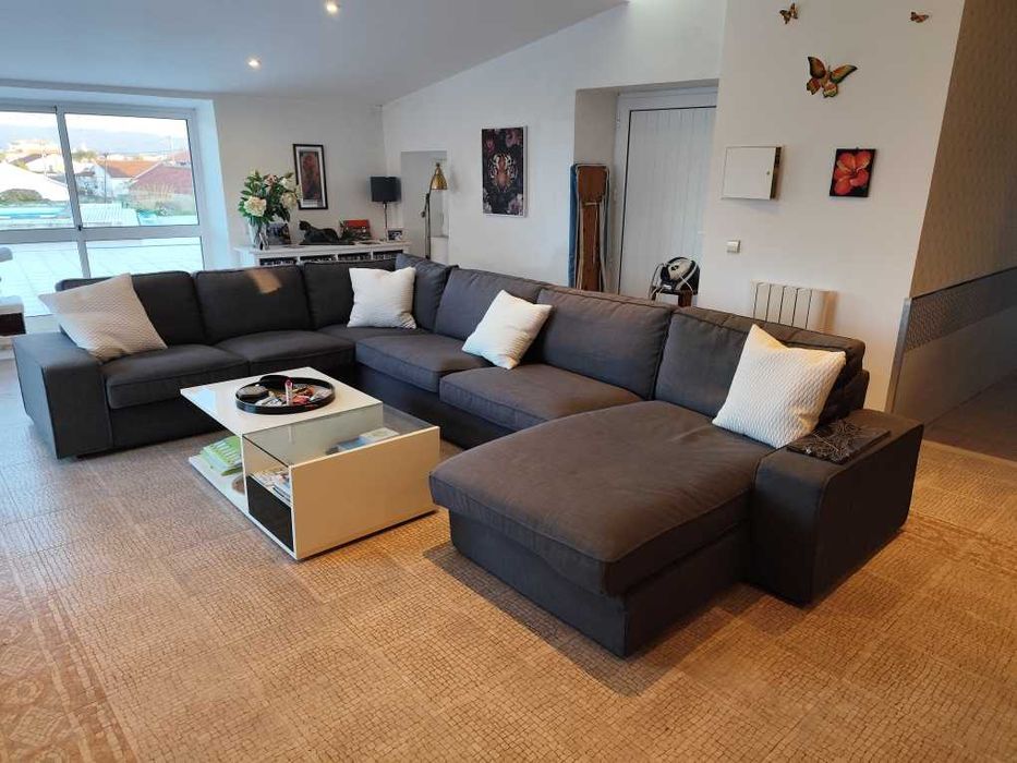 sofa 5 lugares com chaise longue cinzento