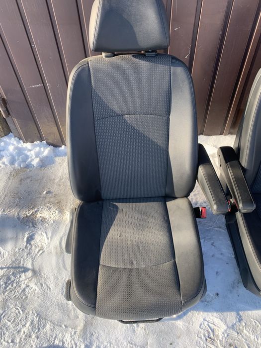 Передні сидіння з підігрівом на Mercedes Vito-Viano