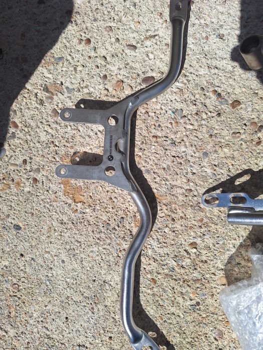 Mala lateral direita bmw  e suportes