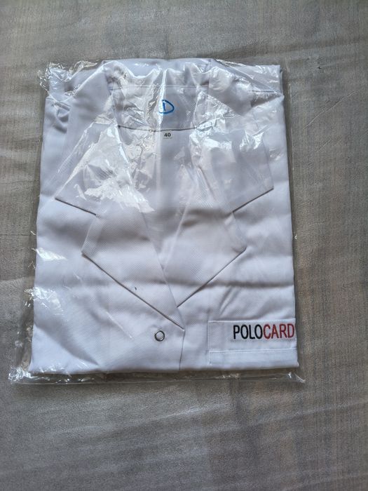 Fartuch medyczny z logo Polocard nowy