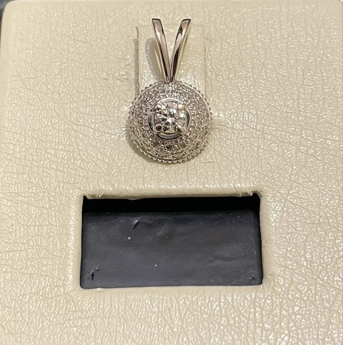 Золота підвіска 585 з натуральними діамантами