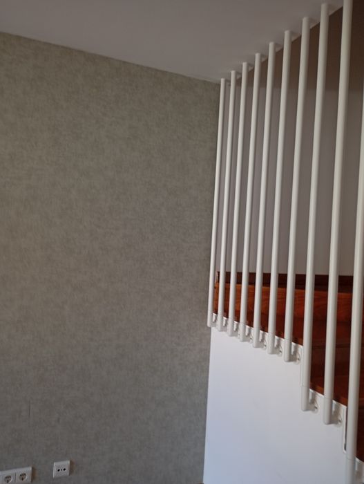 Decoração c/ papel de parede.