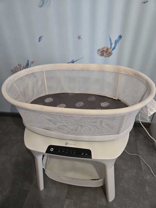 Berço MamaRoo 4moms com sons e movimento