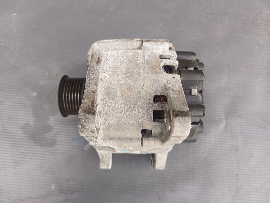 RENAULT MEGANE III 1.9 DCI alternator 8200757870-B