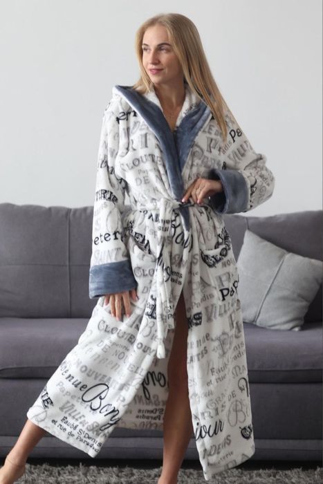 Халат жіночий теплий з капюшоном .