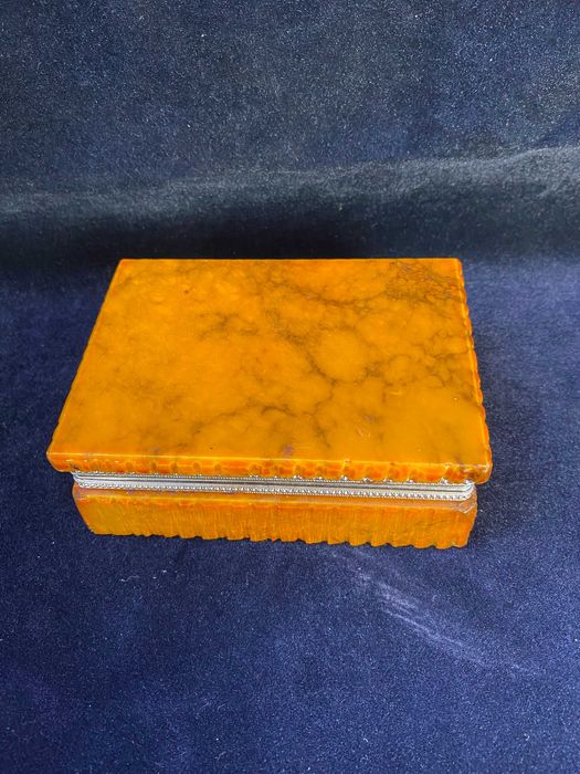 szkatułka alabaster 1960 r