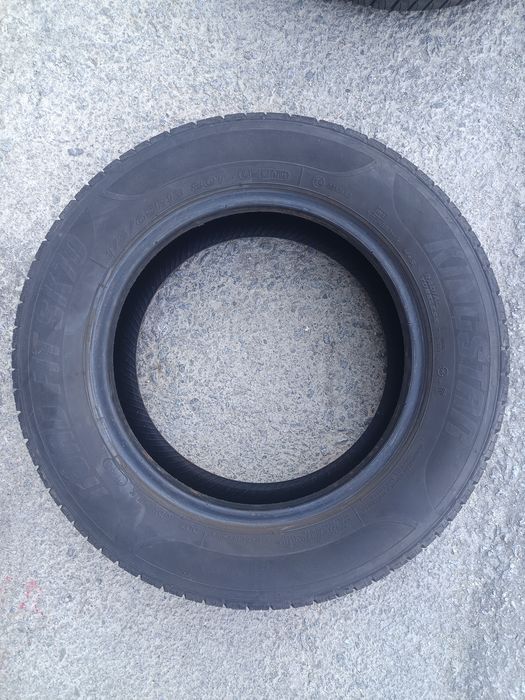 02 Pneus 175/65 R13 por 15€