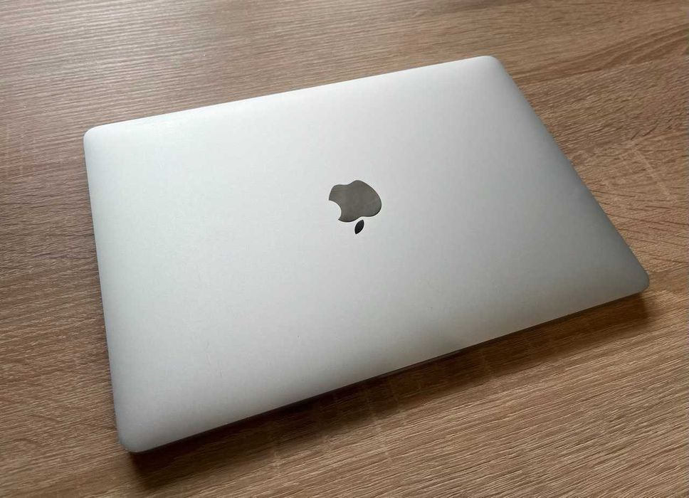 MacBook Pro 13 2019 | i5 • 8Gb • 128Gb