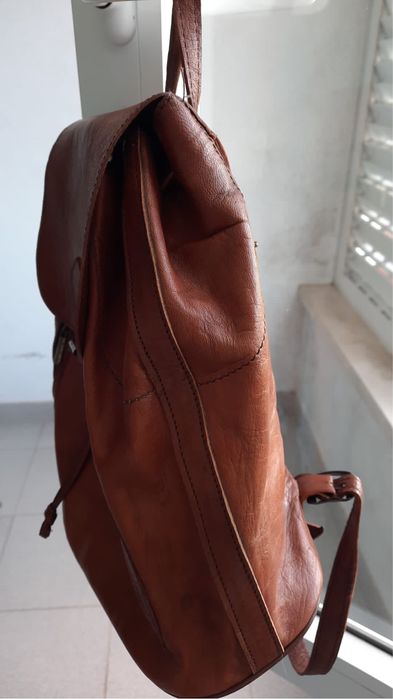 Mochila castanha em pele como nova
