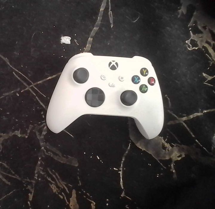 Kontroler Xbox series z driftem
